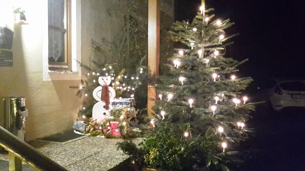 Gaeste-Haus Roesch Wiesent Eksteriør billede